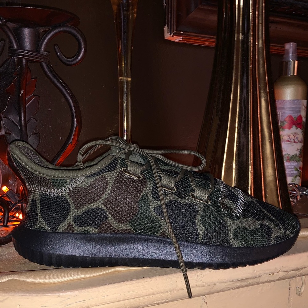 Adidas Turbular Kids Sneaker size 3